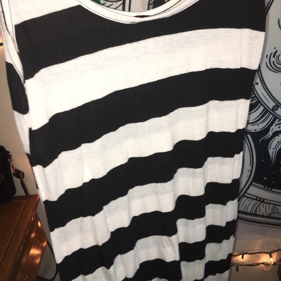 Summer dress - Picture 3 of 4